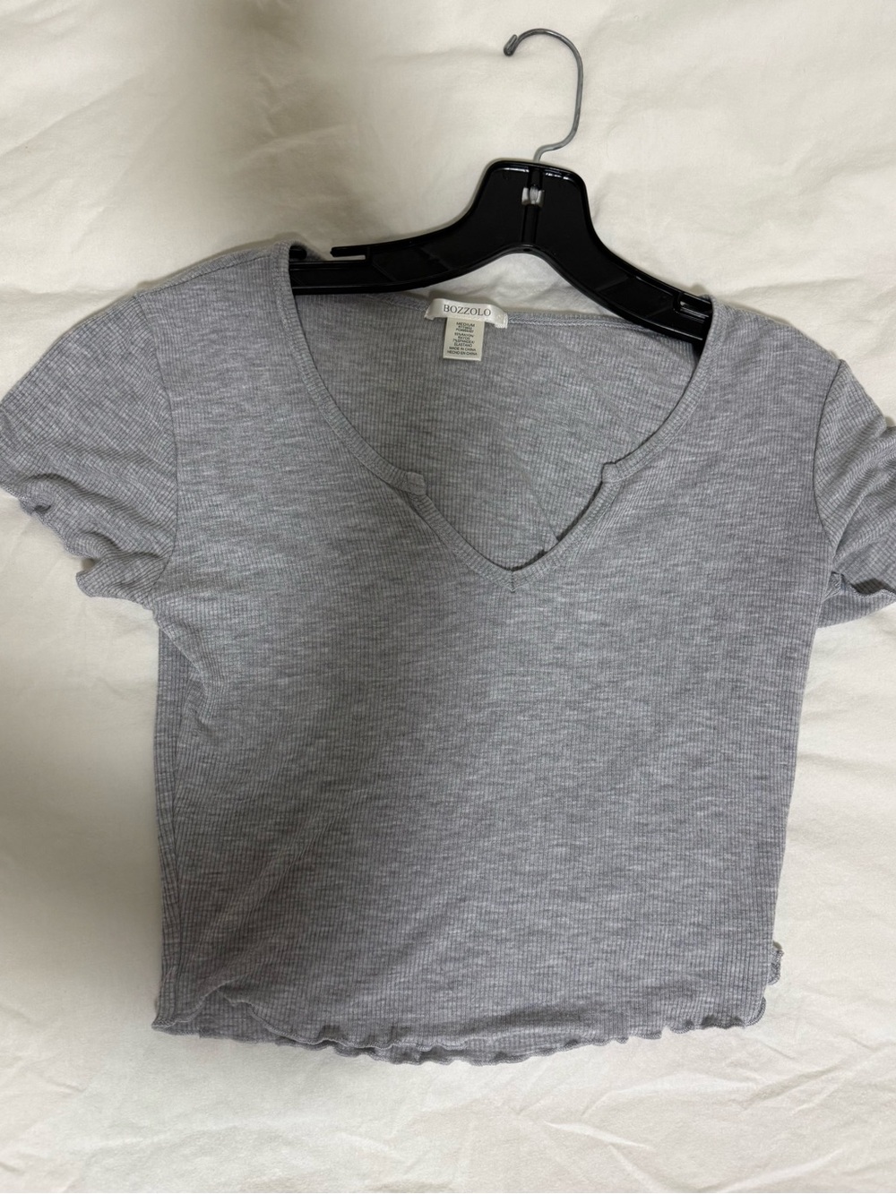 Bozzolo Light Gray Ribbed V-Neck Lettuce-Hem Crop Tee